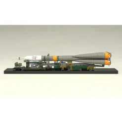 GOOD SMILE COMPANY Soyuz Rocket & Transport Train 1/150 Scale Plastic Model (Re-run) -Doll Sale Shop 4ef019e051614b548ea1ba81a20de636.jpg
