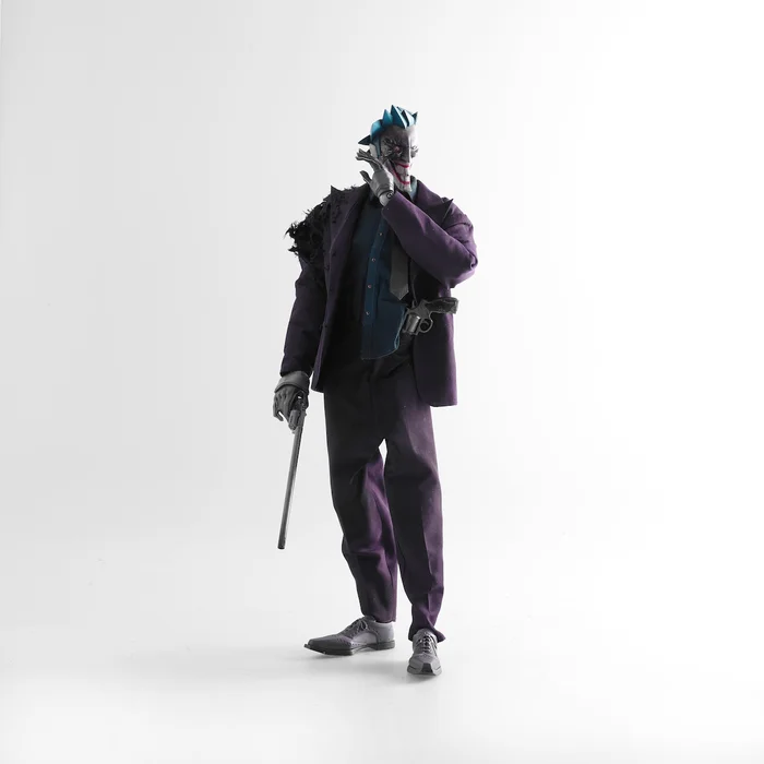 DC COMICS Steel Age The Joker 1/6th Scale Collectible Figure 4 DC COMICS Steel Age The Joker 1/6th Scale Collectible Figure - Image 4